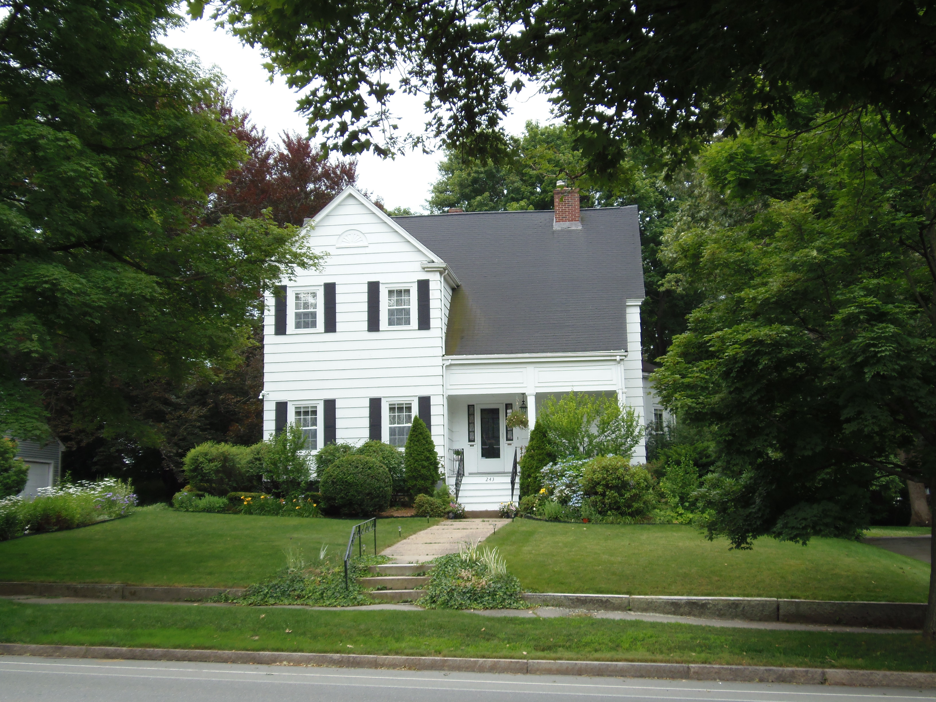 注文住宅の外観デザインの決め方 アーリーアメリカンの家 アトリエコジマ 注文住宅理想の間取り作りと失敗しないアイデア 実例集